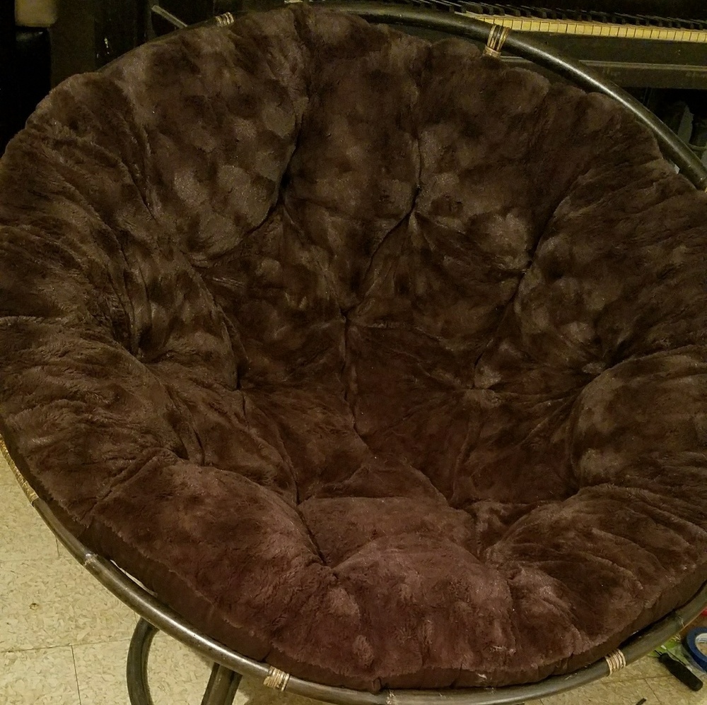Papasan chair